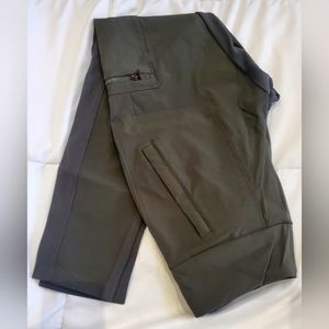 Athleta Olive Green Headlands Hybrid Cargo Pants